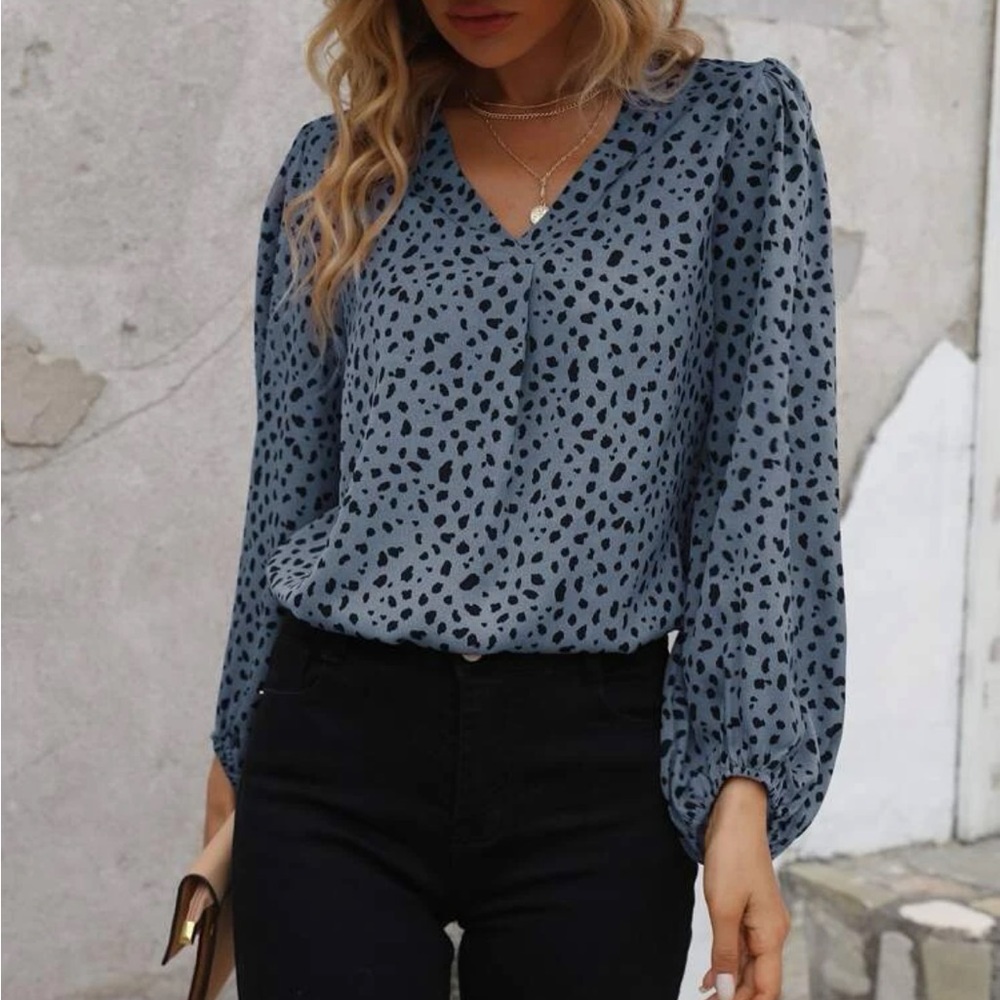 Boho dusty blue Dalmatian print lantern sleeve blouse - Picture 2 of 6